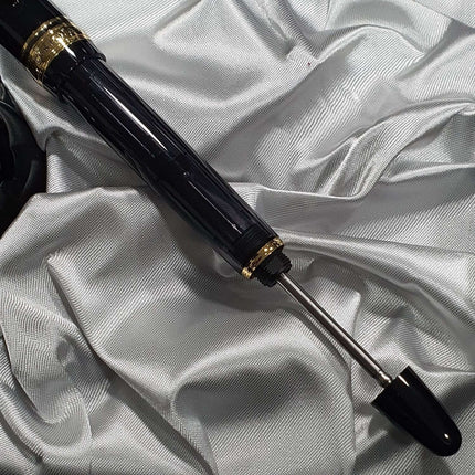 Pilot Custom 823 Black GT Fountain Pen