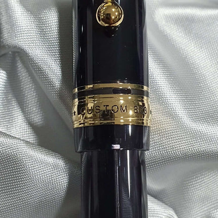 Pilot Custom 823 Black GT Fountain Pen