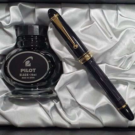 Pilot Custom 823 Black GT Fountain Pen