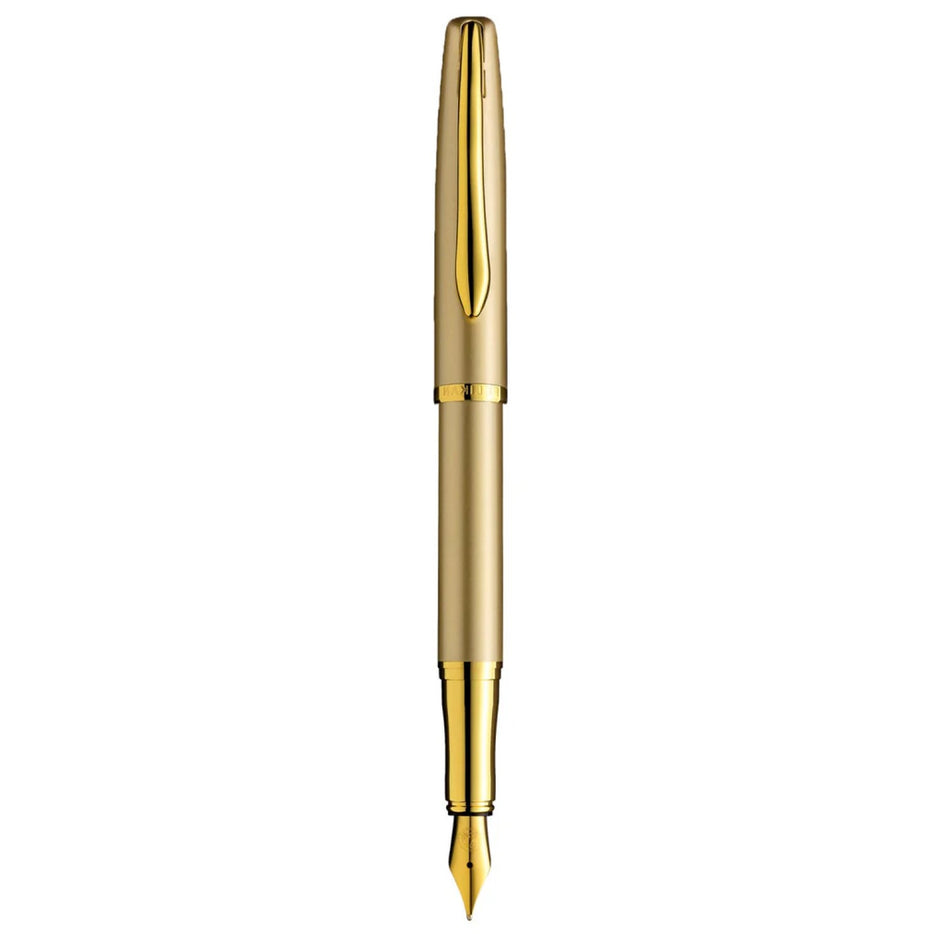Pelikan Jazz Gold GT fountain pen with gold lacquer-coated body and polished trim, ideal for elegant handwriting.
