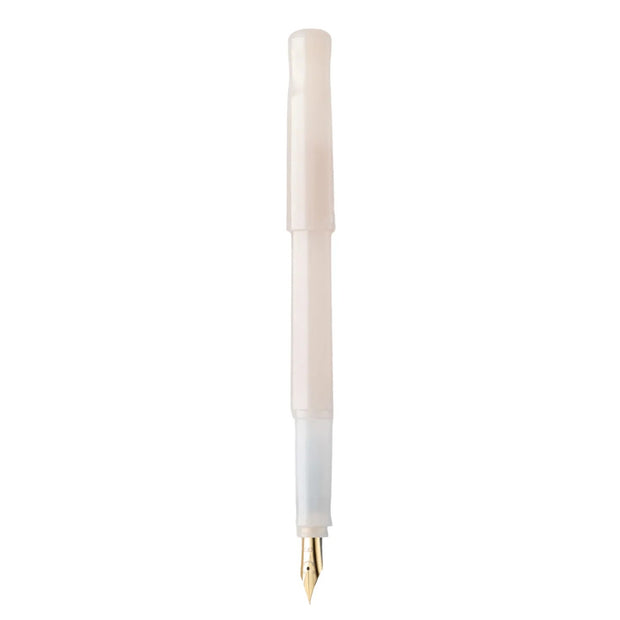 Pilot Kakuno Madoromi Fountain Pen PFKA1 with a clear body and a gold nib for smooth writing.